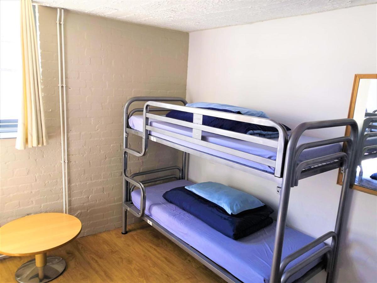 Backpackers * Oxford